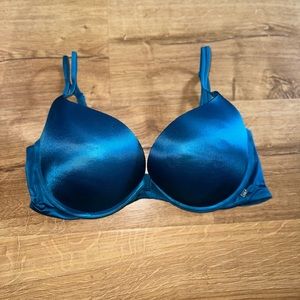 Victoria’s Secret Very Sexy bra